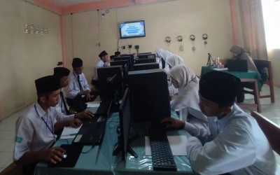 Pelaksanaan Tes Kemampuan Akademik (TKA) MA Usman Syarif